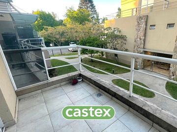 Departamento de dos ambientes en alquiler anual en Jardines de Saravi