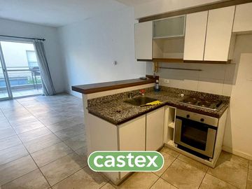 Departamento de dos ambientes en alquiler anual en Jardines de Saravi