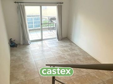 Departamento de dos ambientes en alquiler anual en Jardines de Saravi