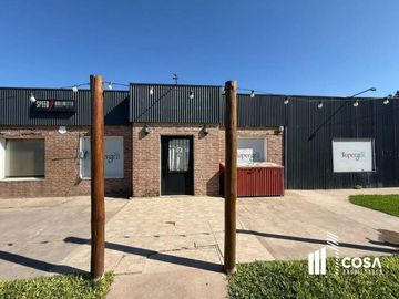 Venta local comercial amplio Cantegril Funes Santa Fe