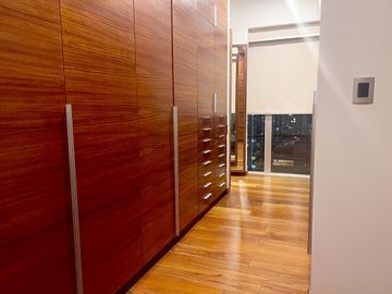 Amplio departamento en venta en City Towers Black