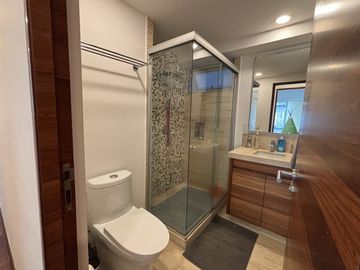 Venta Departamento City Towers Park Grand, com balcon.