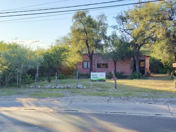Casa en Venta en Las Tapias sobre la ruta