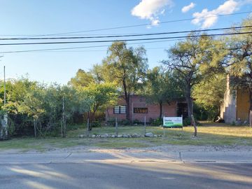 Casa en Venta en Las Tapias sobre la ruta