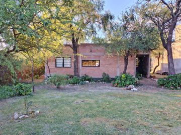 Casa en Venta en Las Tapias sobre la ruta