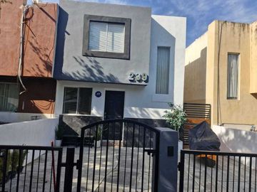 CASA EN VENTA PRIVADA MAGNOLIAS, APODACA