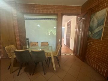 HERMOSA CASA DE 2 NIVELES EN CONJUNTO DE 4 CASAS. VILLA CAMPESTRE