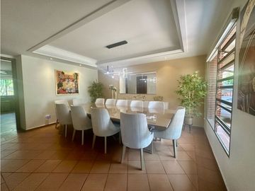 HERMOSA CASA DE 2 NIVELES EN CONJUNTO DE 4 CASAS. VILLA CAMPESTRE