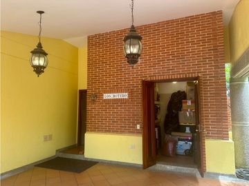 HERMOSA CASA DE 2 NIVELES EN CONJUNTO DE 4 CASAS. VILLA CAMPESTRE