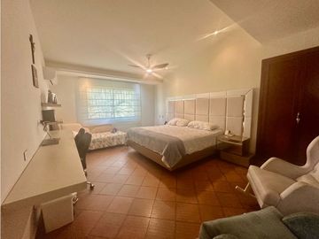 HERMOSA CASA DE 2 NIVELES EN CONJUNTO DE 4 CASAS. VILLA CAMPESTRE