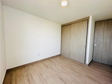 VENDO APARTAMENTO PARA ESTRENAR EN ALTOS DE LOS ROSALES