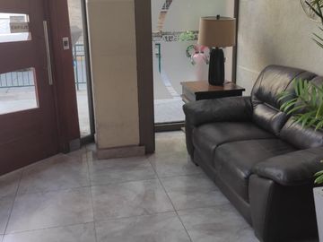 AMPLIO Y RECIEN REFACCIONADO DPTO. EN VENTA UF 2.800 70 MT2 METRO PARQUE ALMAGRO