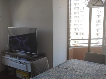 AMPLIO Y RECIEN REFACCIONADO DPTO. EN VENTA UF 2.800 70 MT2 METRO PARQUE ALMAGRO