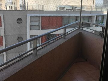 AMPLIO Y RECIEN REFACCIONADO DPTO. EN VENTA UF 2.800 70 MT2 METRO PARQUE ALMAGRO
