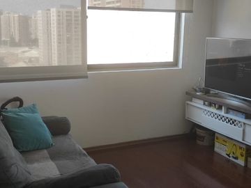 AMPLIO Y RECIEN REFACCIONADO DPTO. EN VENTA UF 2.800 70 MT2 METRO PARQUE ALMAGRO