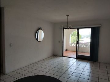 Departamento en Renta en Club de Tenis Burgos.