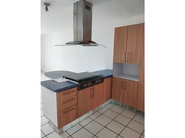 Departamento en Renta en Club de Tenis Burgos.