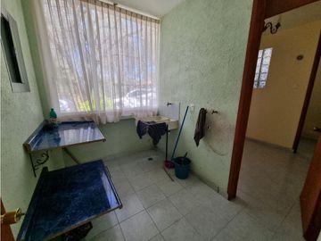 Residencia en Venta con jardines, Casa Club, GYM y Cancha de Tenis