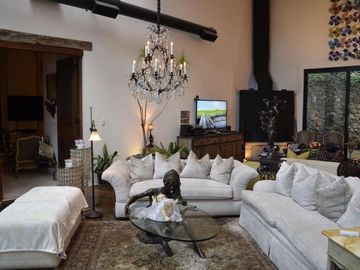 Casa en  Venta en Olinala, San Pedro Garza Garcia, N. L.
