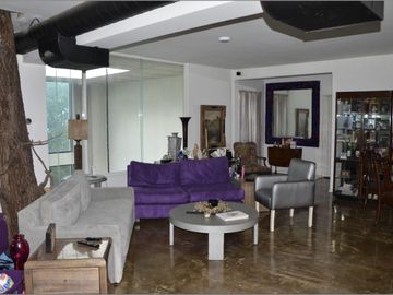 Casa en  Venta en Olinala, San Pedro Garza Garcia, N. L.