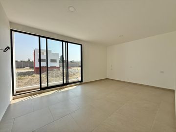 CASA EN VENTA EN FRACCIONAMIENTO ALTANA, ZONA SAN PEDRO CHOLULA