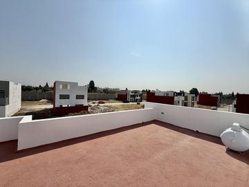 CASA EN VENTA EN FRACCIONAMIENTO ALTANA, ZONA SAN PEDRO CHOLULA