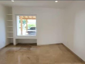 CASA EN VENTA EN EXCLUSIVO CLUB DE GOLF “PARAÍSO COUNTRY CLUB”