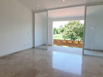 CASA EN VENTA EN EXCLUSIVO CLUB DE GOLF “PARAÍSO COUNTRY CLUB”