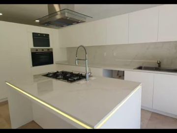 CASA EN VENTA EN EXCLUSIVO CLUB DE GOLF “PARAÍSO COUNTRY CLUB”
