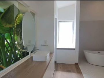 CASA EN VENTA EN EXCLUSIVO CLUB DE GOLF “PARAÍSO COUNTRY CLUB”