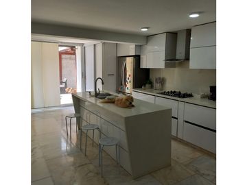 CASA DUPLEX AMOBLADA  en ARRIENDO.Quintas de la CASTELLANA