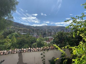 SE VENDE CASA COMO TERRENO EN ZONA ESTRATÉGICA DE AYACUCHO