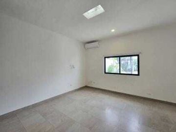 Casa de 6 Habitaciones Ideal para Oficinas en Montevideo Mérida Yucatán