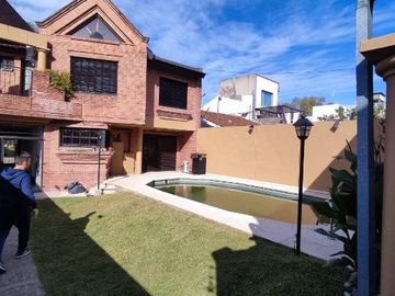 Chalet en venta en Villa Luzuriaga