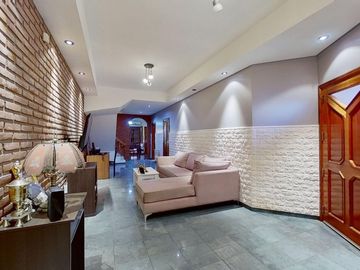 CASA VENTA 4 AMB AVELLANEDA PARQUE PILETA QUINCHO