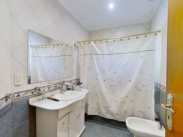 CASA VENTA 4 AMB AVELLANEDA PARQUE PILETA QUINCHO