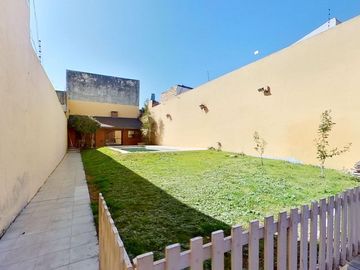 CASA VENTA 4 AMB AVELLANEDA PARQUE PILETA QUINCHO