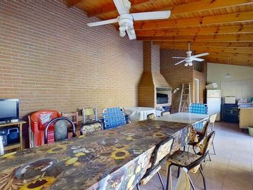 CASA VENTA 4 AMB AVELLANEDA PARQUE PILETA QUINCHO