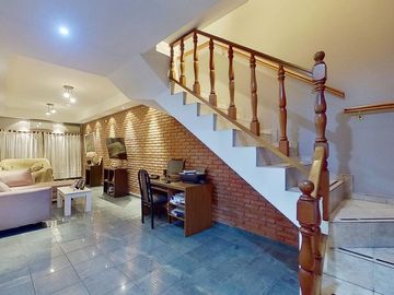 CASA VENTA 4 AMB AVELLANEDA PARQUE PILETA QUINCHO