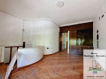 Casa en venta de 4 dormitorios c/ cochera en Centro