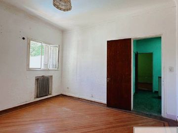 Casa en venta de 4 dormitorios c/ cochera en Centro