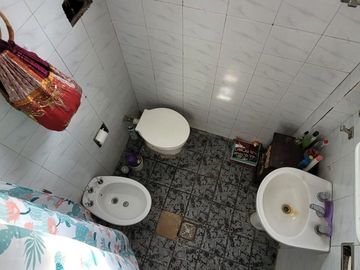 VENTA CASA  VIILLA LUZURIAGA LOTE PROPIO