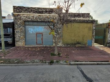 VENTA CASA  VIILLA LUZURIAGA LOTE PROPIO