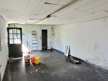 VENTA CASA  VIILLA LUZURIAGA LOTE PROPIO