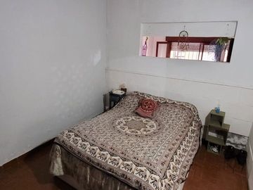 VENTA CASA  VIILLA LUZURIAGA LOTE PROPIO