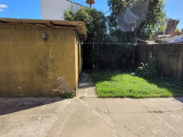 VENTA CASA  VIILLA LUZURIAGA LOTE PROPIO