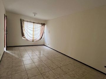 Venta CASA 4ta. Oeste 3 hab. 3 cocher. y jardín.