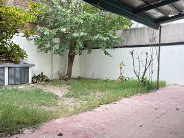 Venta CASA 4ta. Oeste 3 hab. 3 cocher. y jardín.
