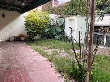 Venta CASA 4ta. Oeste 3 hab. 3 cocher. y jardín.