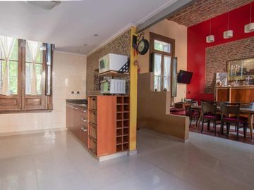 CASA EN VENTA. BOEDO 5 AMB PATIO PARRILLA TERRAZA